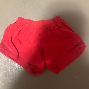 Red lulu 2.5 inch shorts